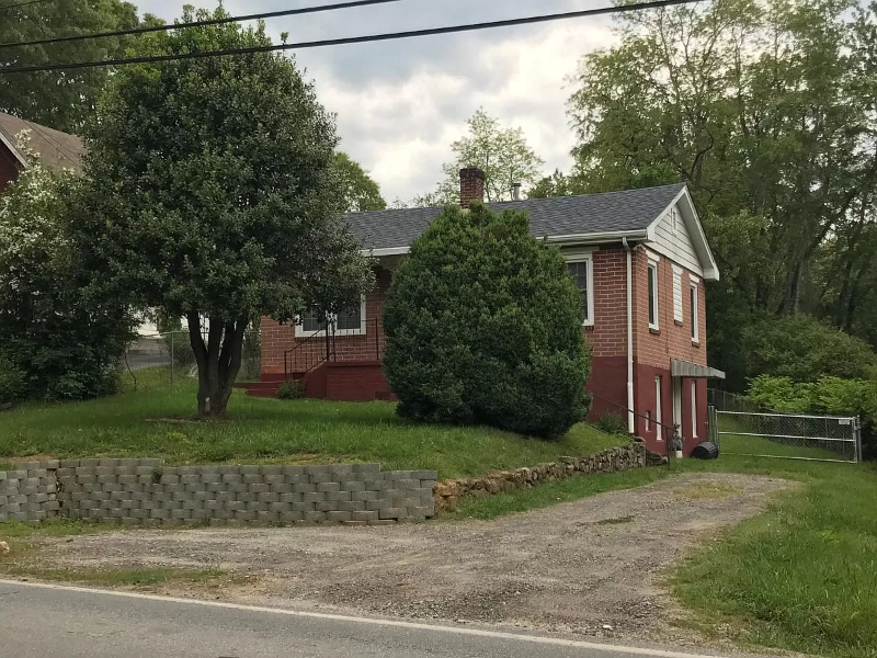 597 Emma Rd - Photo 2 of 34