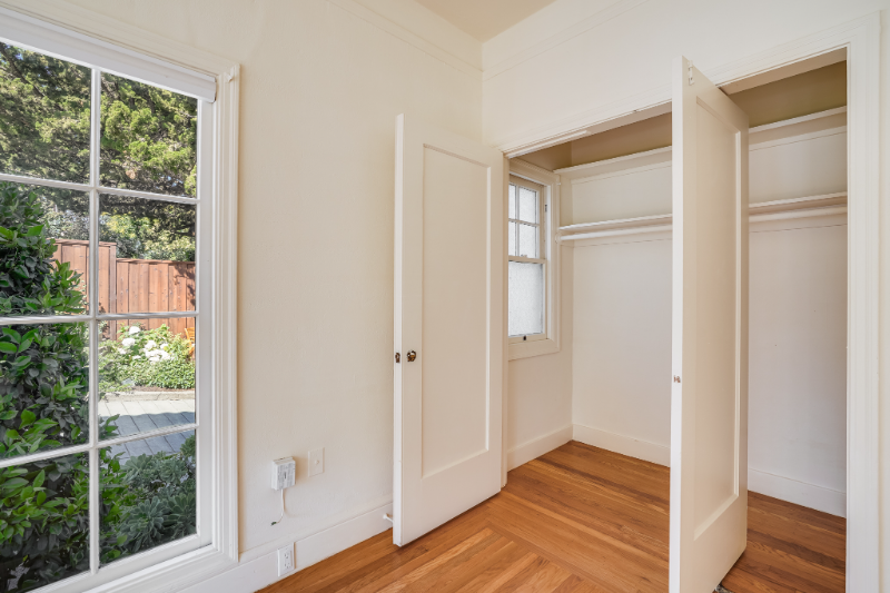 4121 Greenwood Ave #1 - Photo 5 of 26