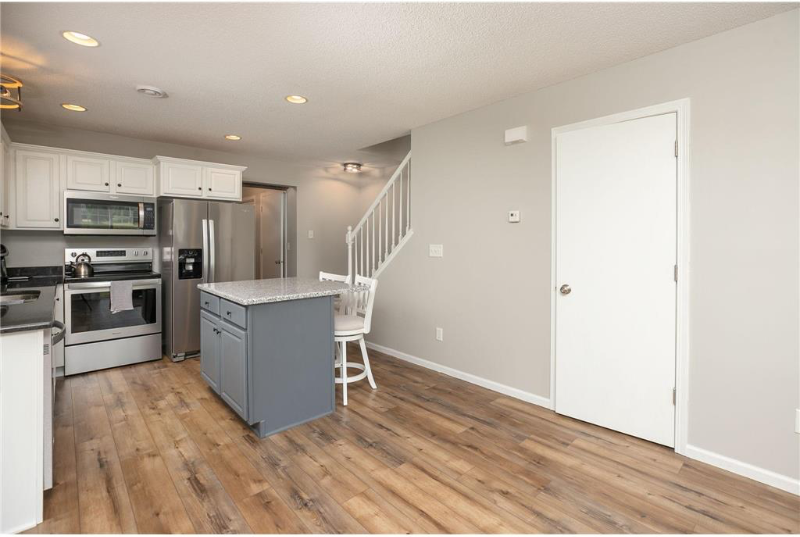 578 Pointe Ct Sw - Photo 4 of 11
