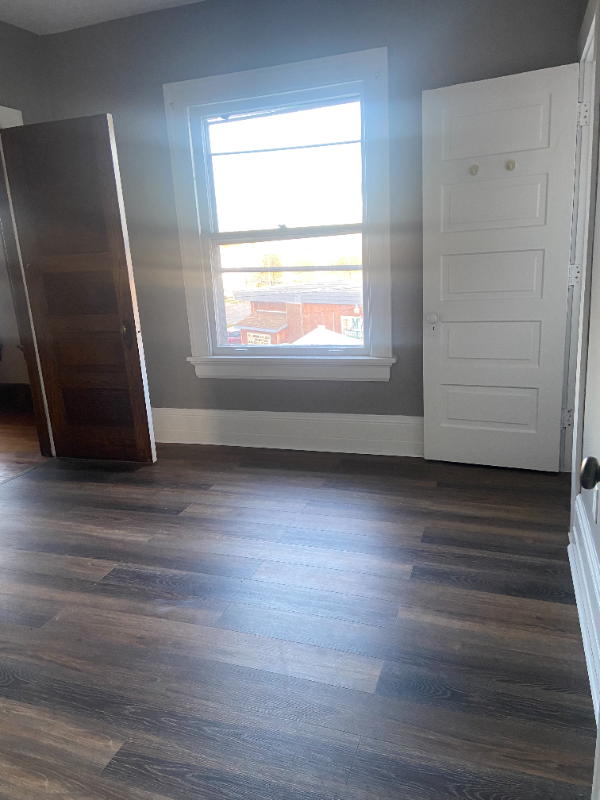 283 Park Ave W #3 - Photo 5 of 6