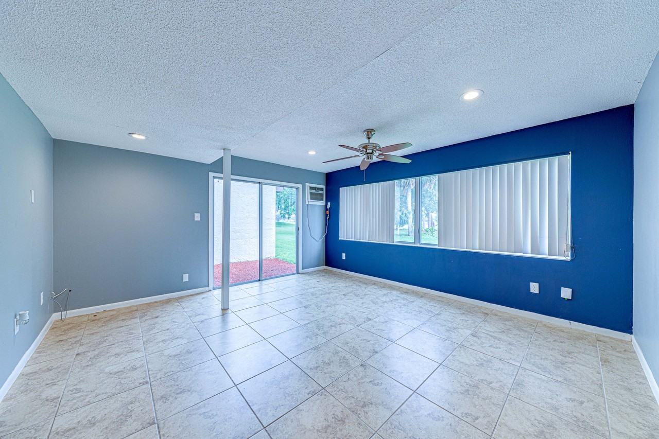 1241 St Andrews Dr - Photo 6 of 20