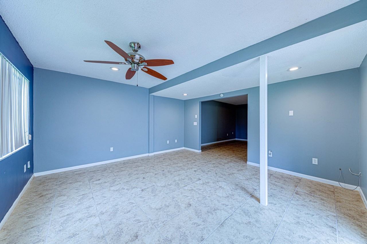 1241 St Andrews Dr - Photo 7 of 20
