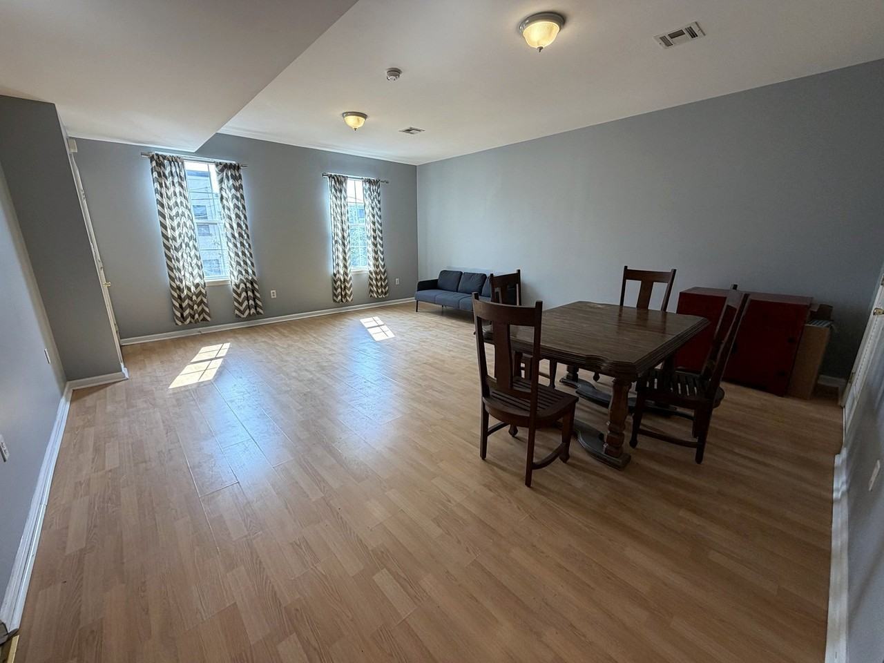 372 Bramhall Ave #A - Photo 3 of 7
