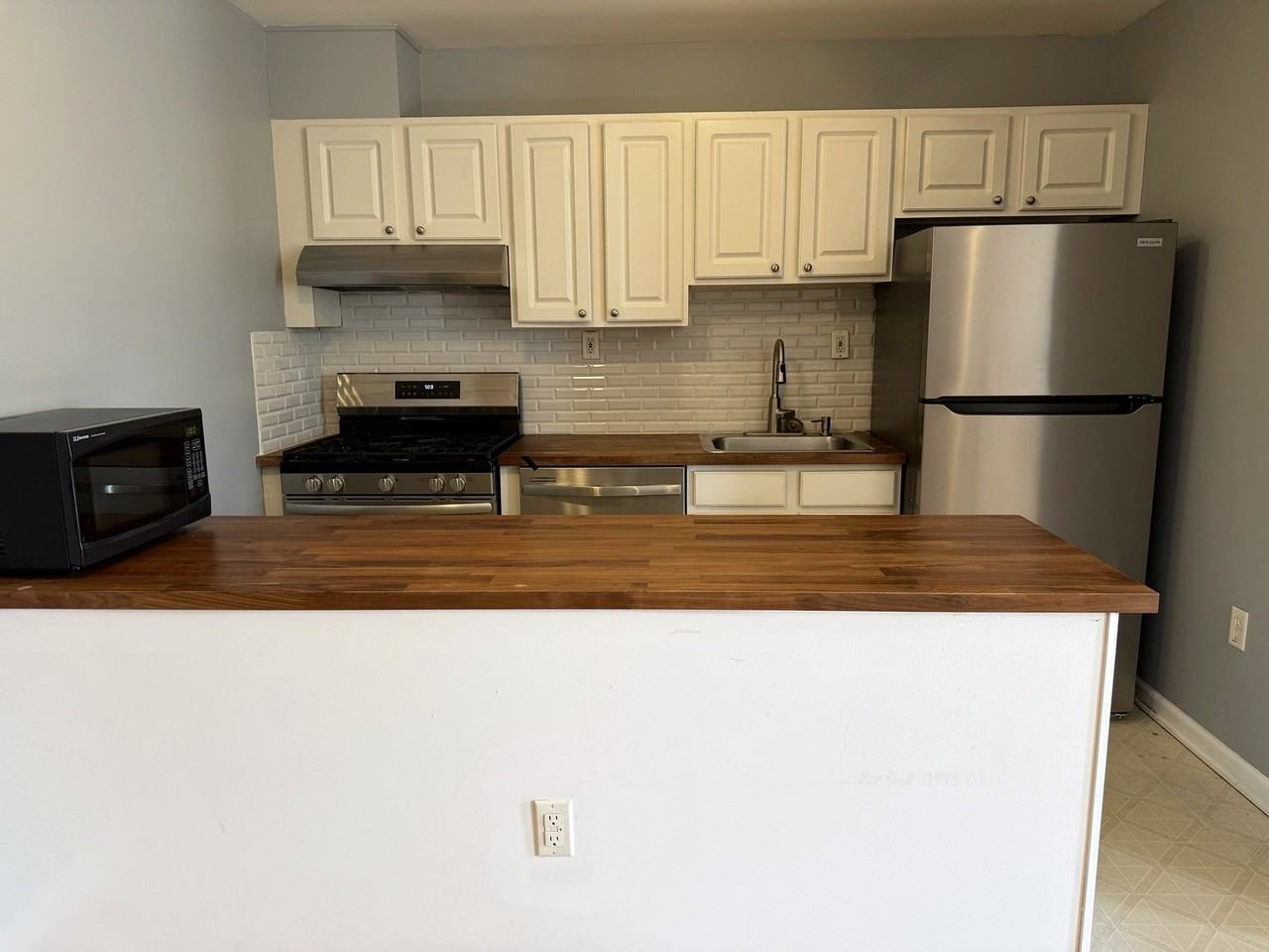 372 Bramhall Ave #A - Photo 7 of 7