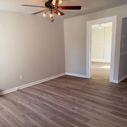 2222 Nc - Photo 3 of 8