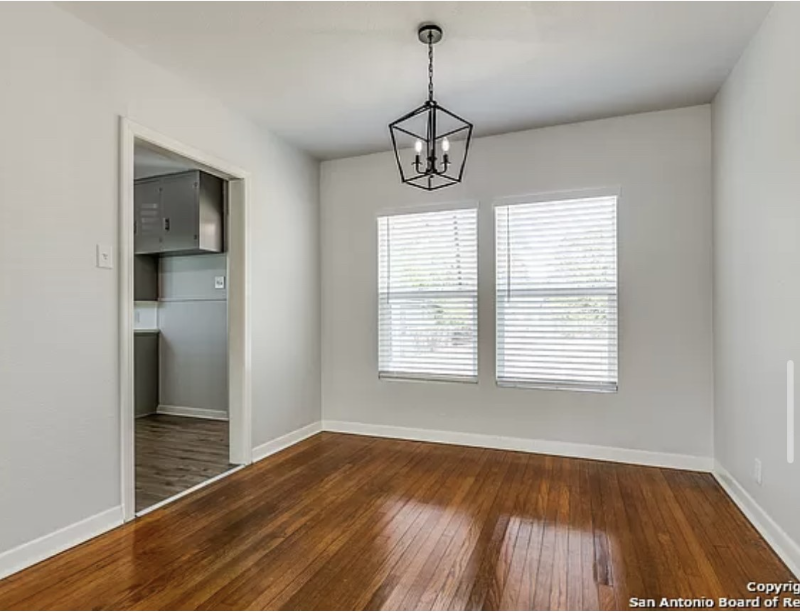 229 Greer St - Photo 4 of 12