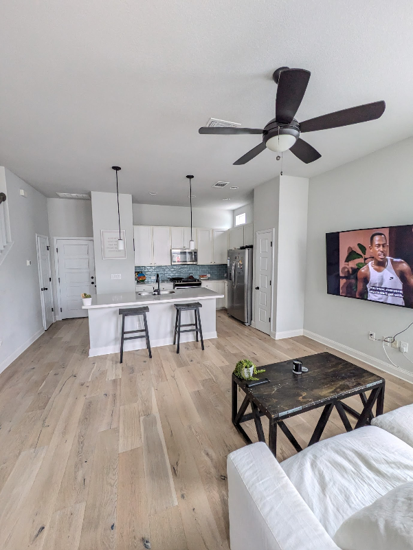 10208 Cienega Cv - Photo 3 of 33