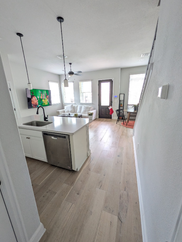 10208 Cienega Cv - Photo 4 of 33