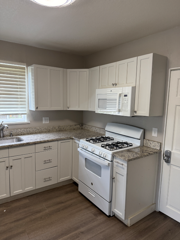 1015 W Cimarron St - Photo 2 of 17