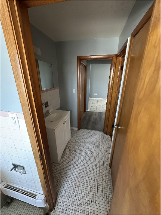 3110 W 59th St #2F - Photo 6 of 9