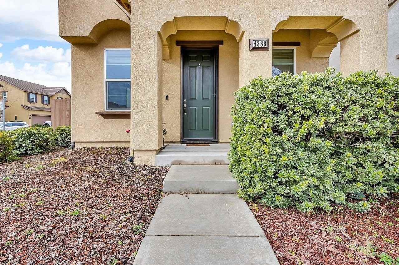 4389 Natomas Central Dr - Photo 2 of 31