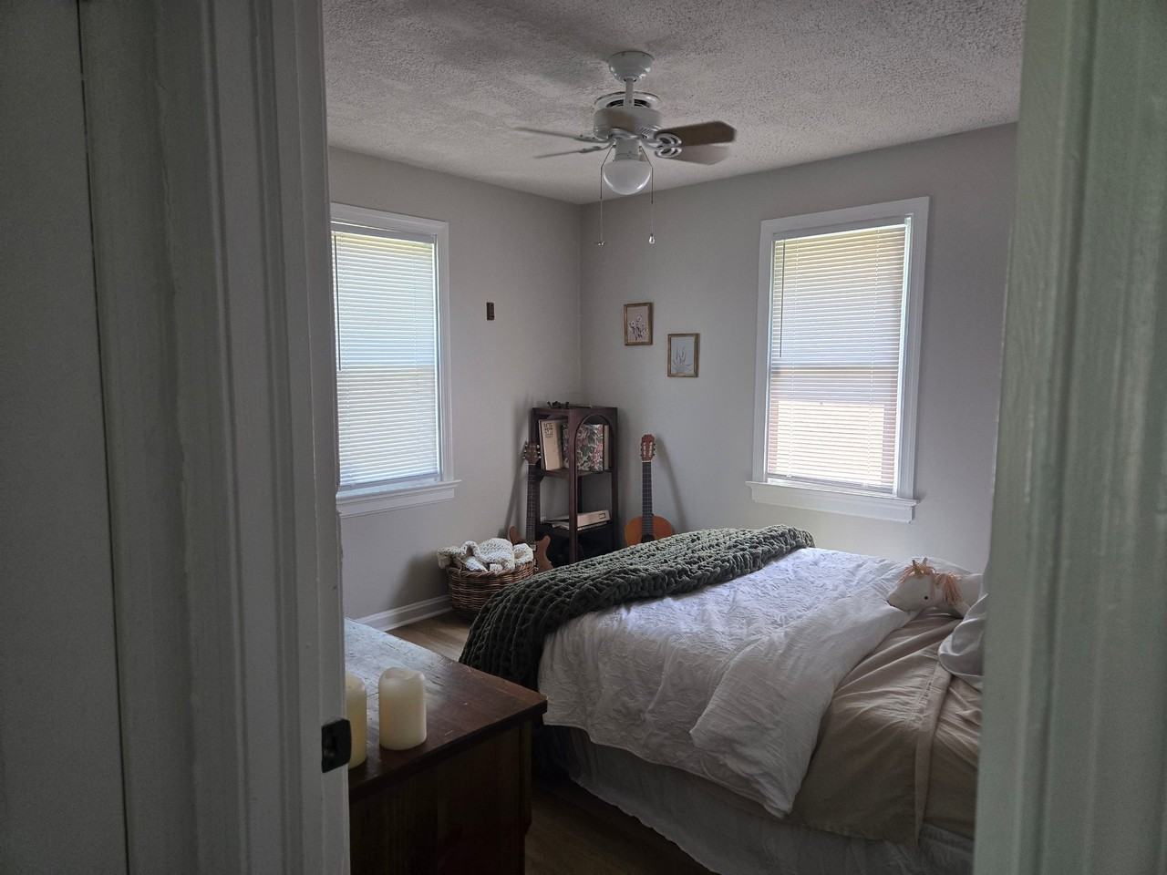1115 Stewart Dr - Photo 3 of 28