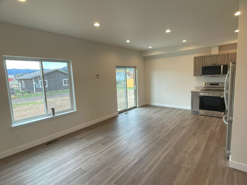 502 E 2nd Ave - Photo 3 of 16