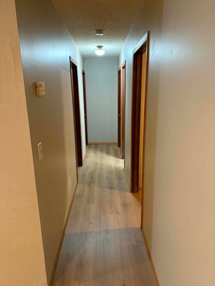 208 N Marlen Ct - Photo 6 of 12