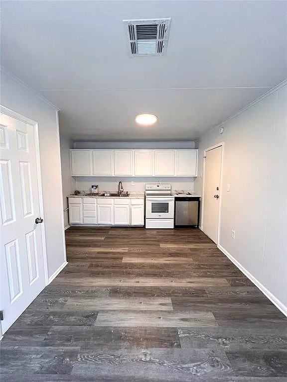 301 Winding Ln - Photo 3 of 12