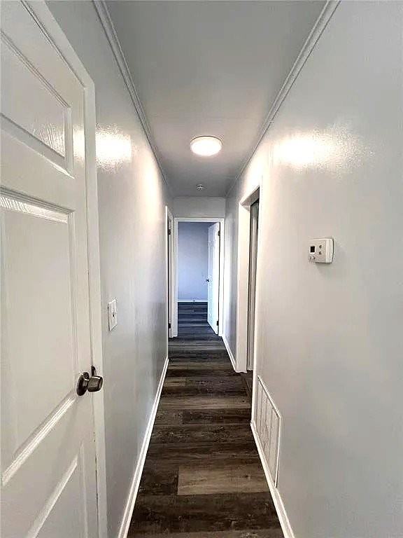 301 Winding Ln - Photo 7 of 12