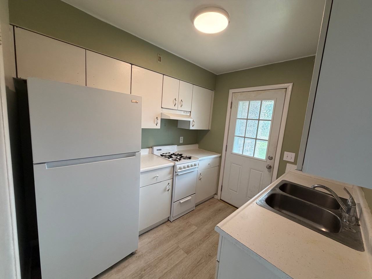 4109 36th Ave - Photo 2 of 11