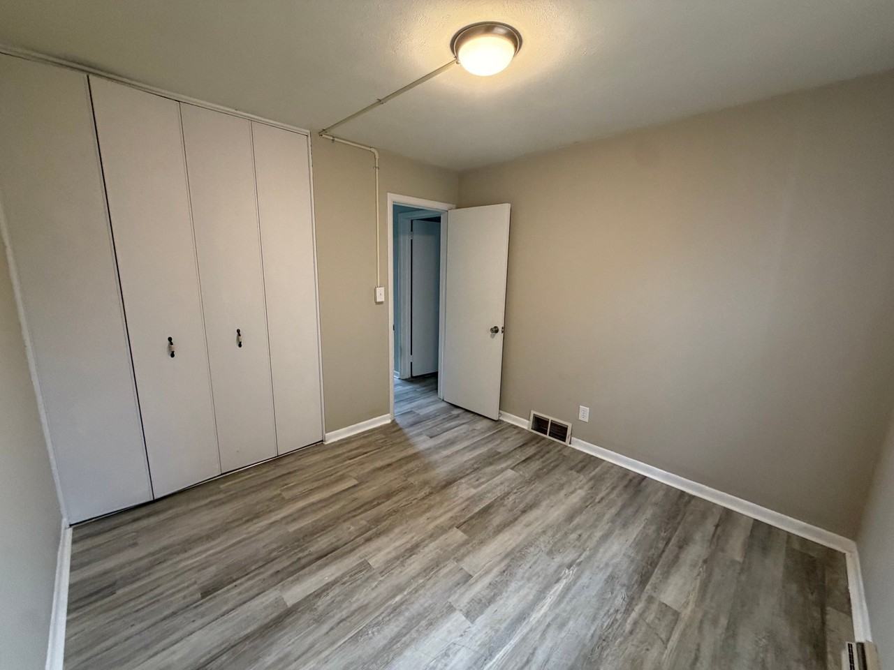 4109 36th Ave - Photo 6 of 11