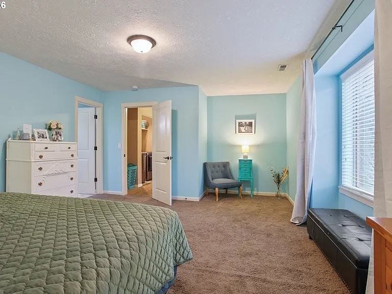 179 Crestwood St - Photo 7 of 16
