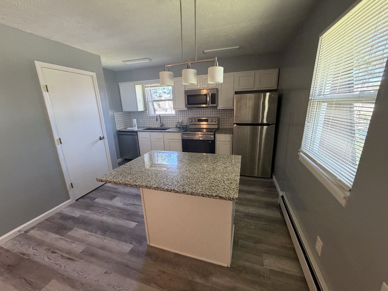 7422 West Blvd #6 - Photo 2 of 11