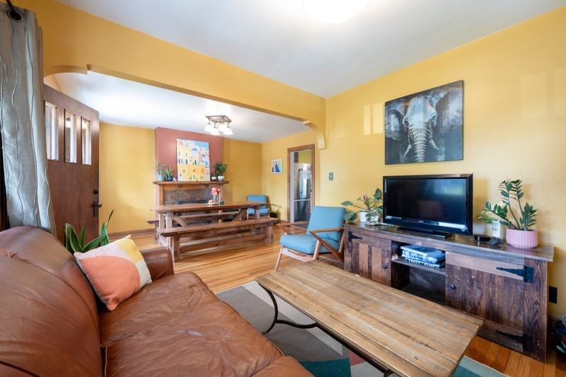 587 E Sherman Ave #1 - Photo 7 of 28