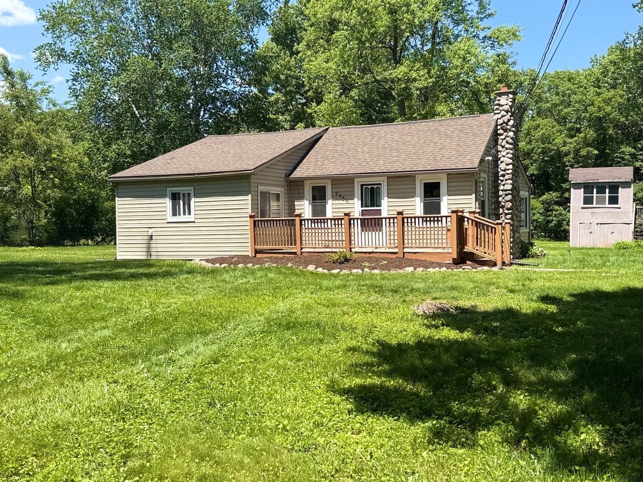 7350 Pershing - Photo 2 of 12