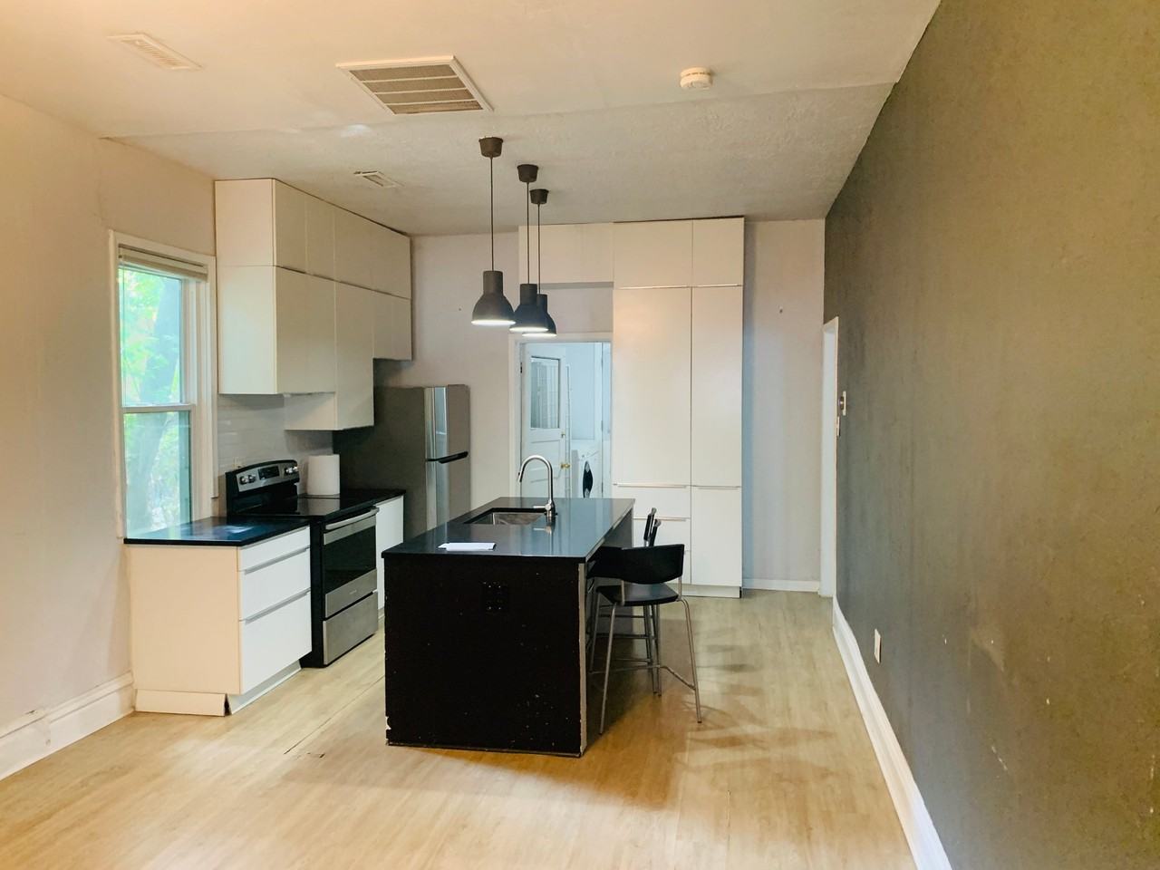 94 Se - Photo 2 of 15