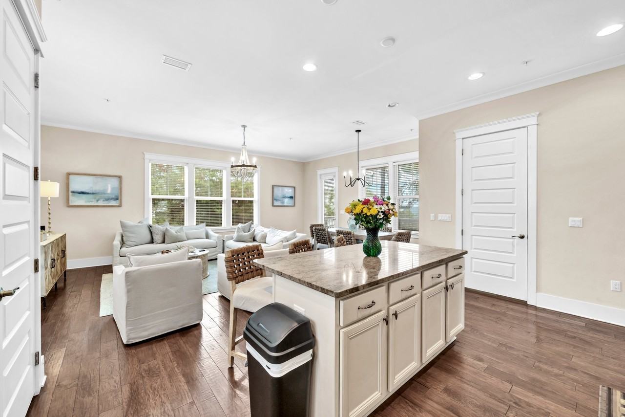 111 Emerald Beach Way - Photo 6 of 19