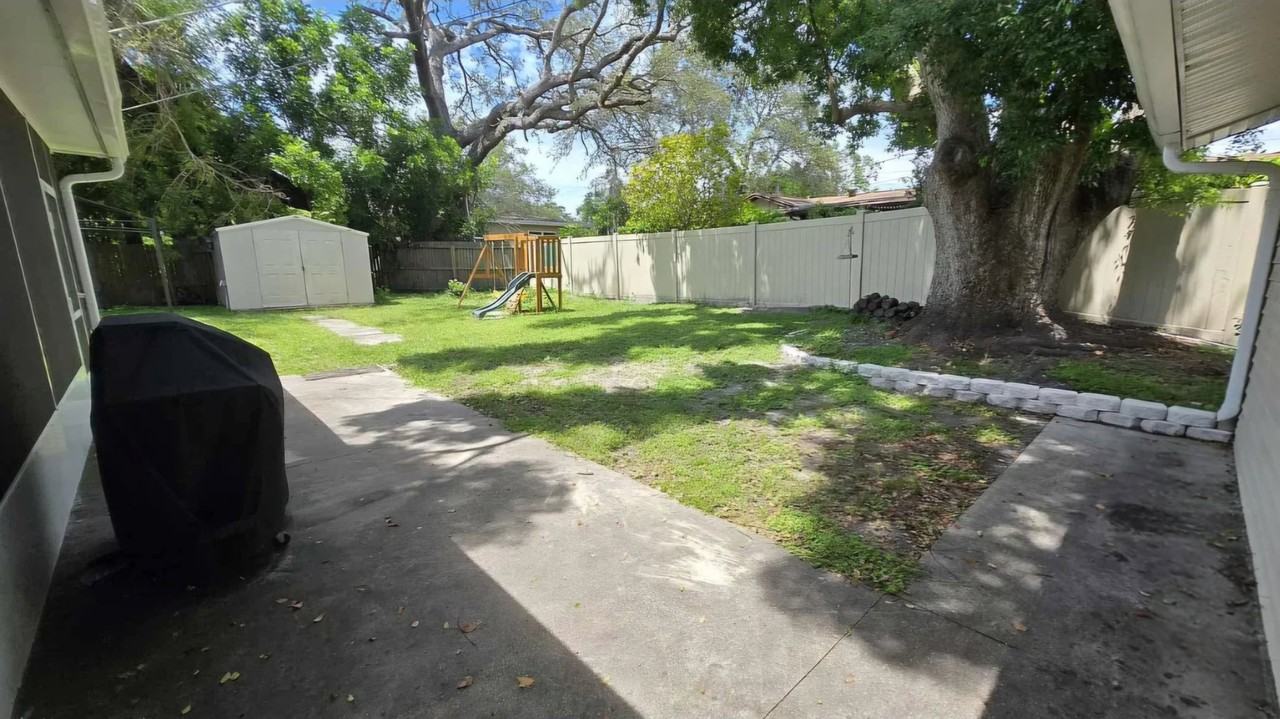 1610 Valencia St - Photo 3 of 14