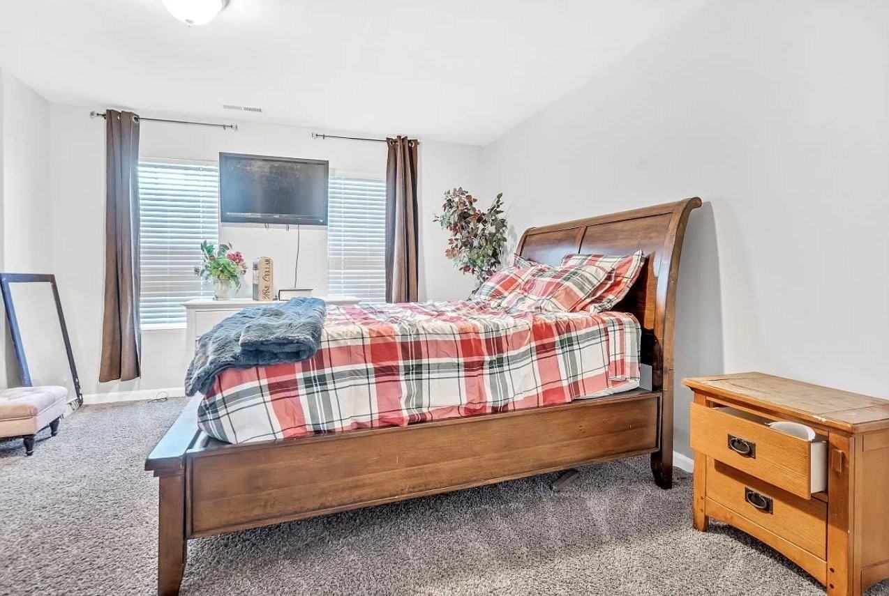 5077 Stonewood Pines Dr - Photo 5 of 10