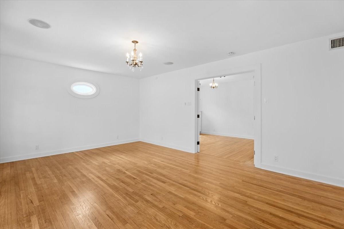 229 15th St - Photo 7 of 20