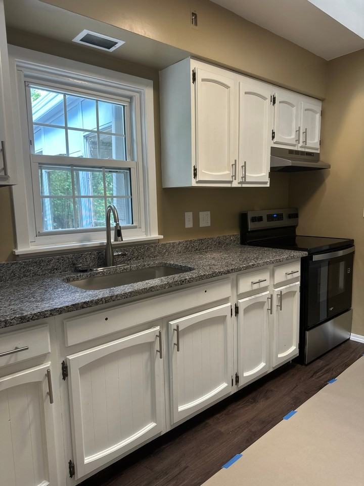 2845 Dunaway Ave - Photo 5 of 18