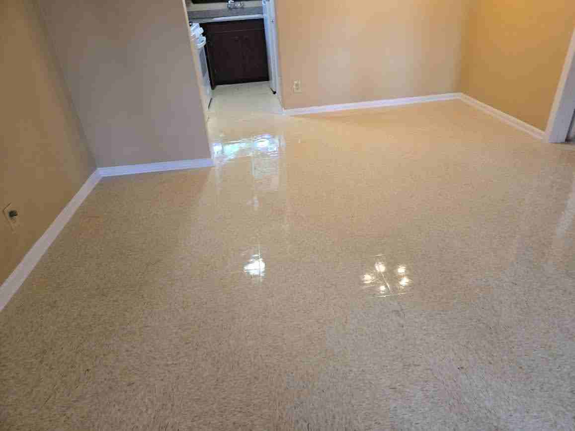 935 Avondale Ave #935 - Photo 3 of 13