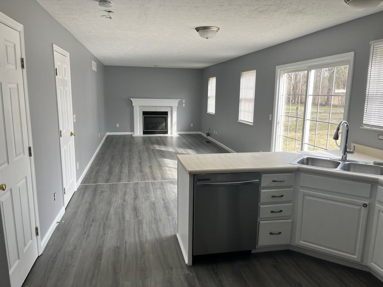 6815 Midnight Sun Dr - Photo 6 of 20