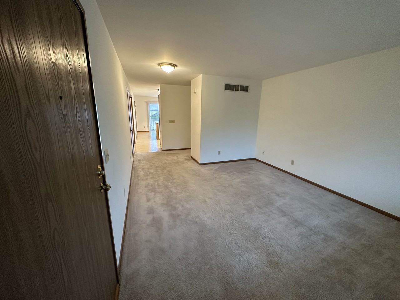 2051 Cliff Alex Ct S #2 - Photo 3 of 12