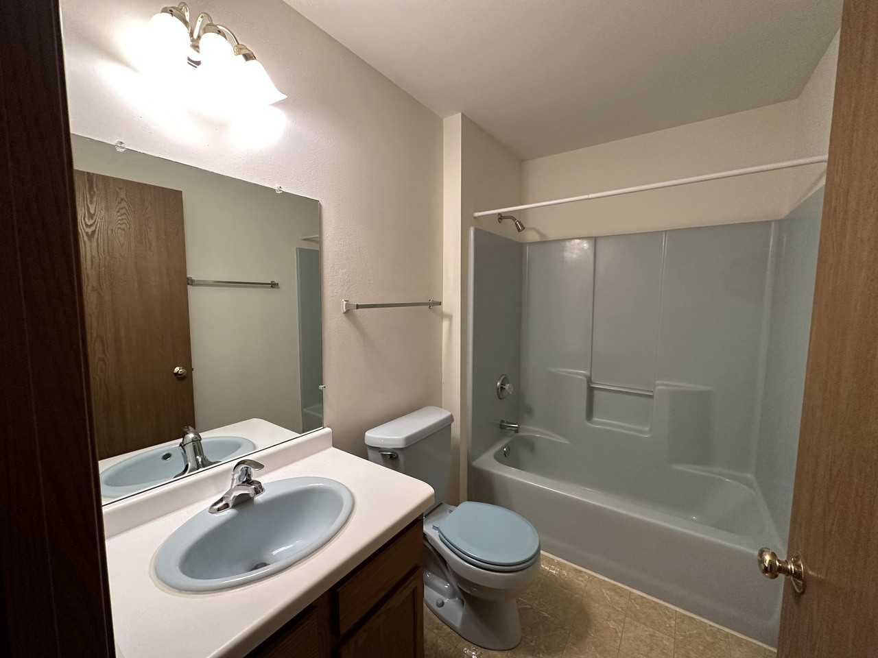 2051 Cliff Alex Ct S #2 - Photo 5 of 12