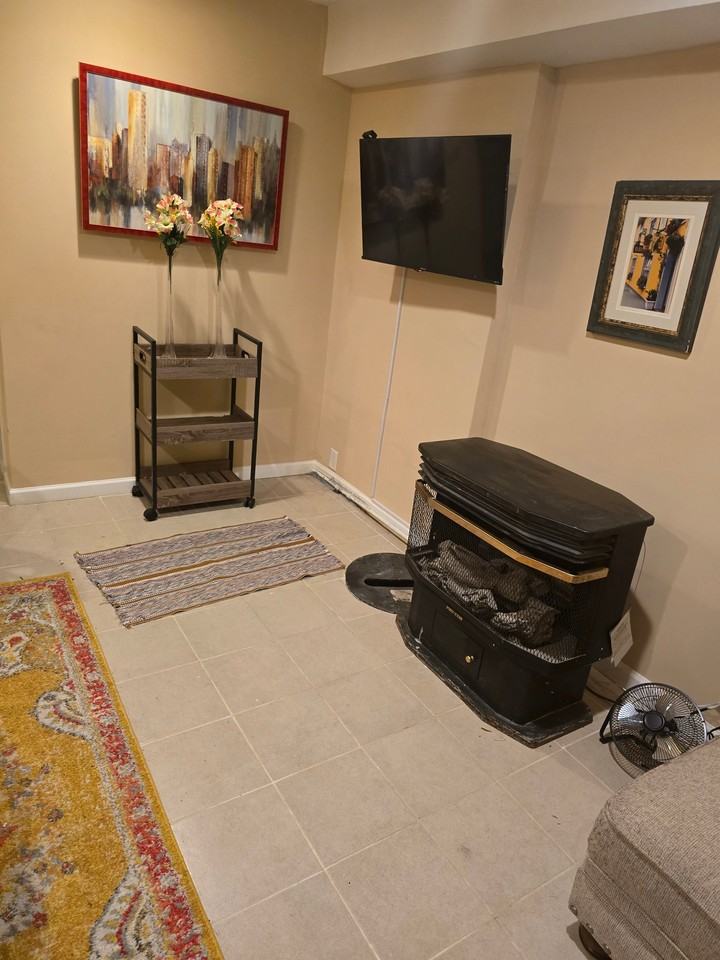 1921 Spruce Dr Nw #100 - Photo 2 of 20