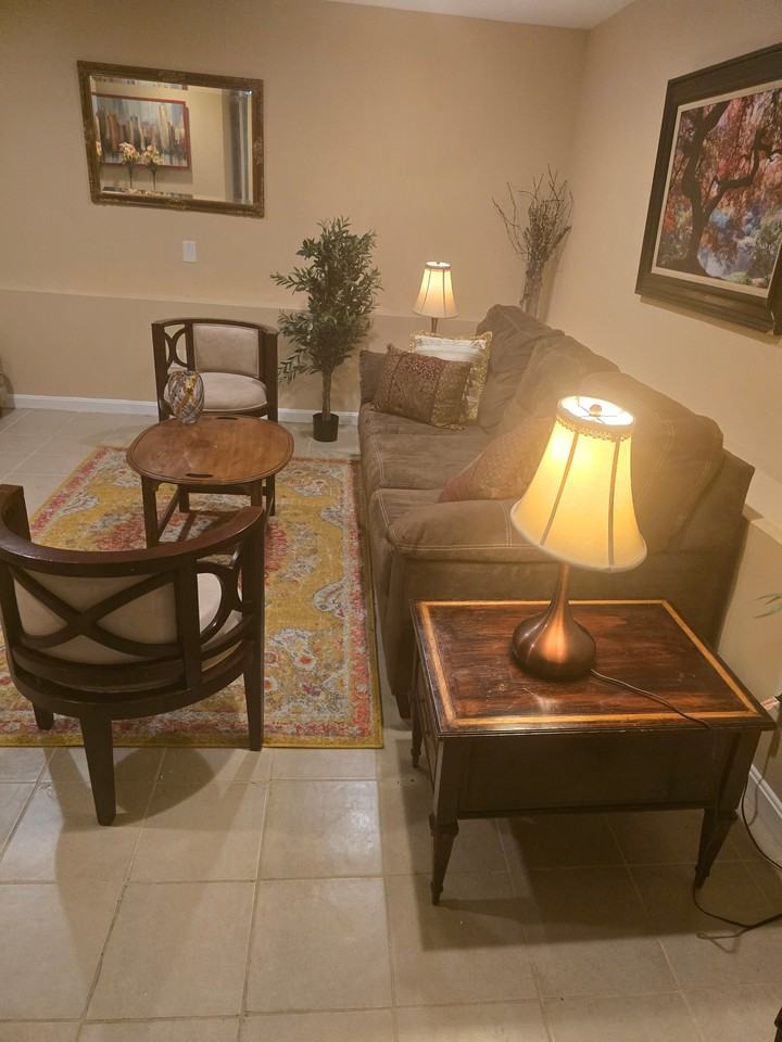 1921 Spruce Dr Nw #100 - Photo 5 of 20
