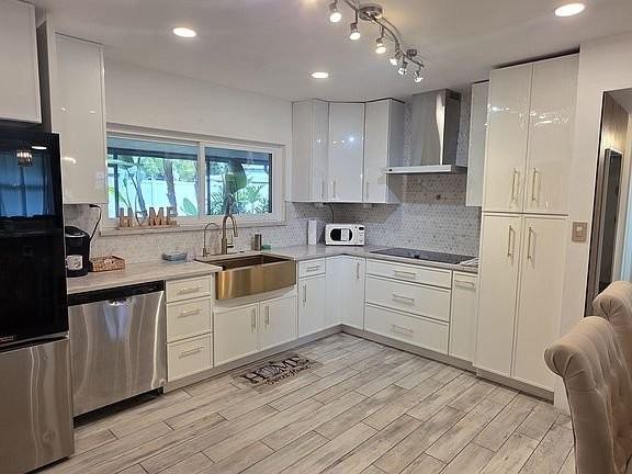 901 Briarwood Ave - Photo 3 of 13
