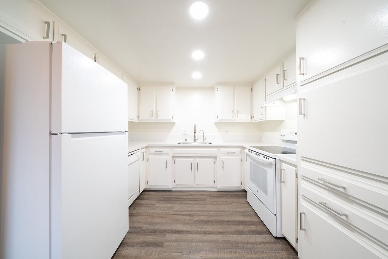 1145 Meadow Lake Dr #04 - Photo 2 of 12