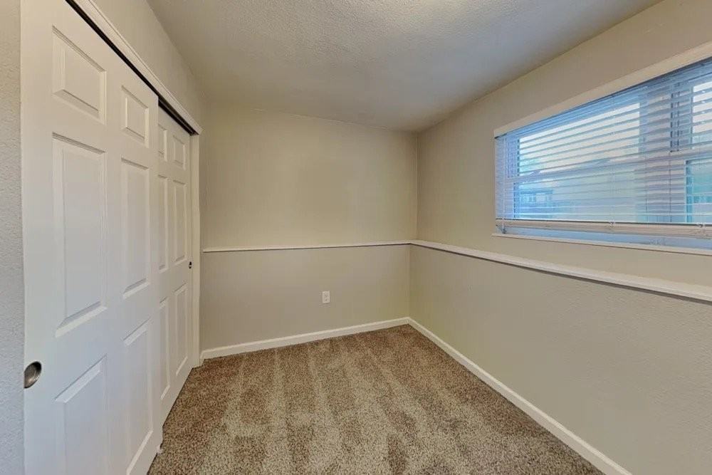 10851 Ingalls Cir - Photo 3 of 10