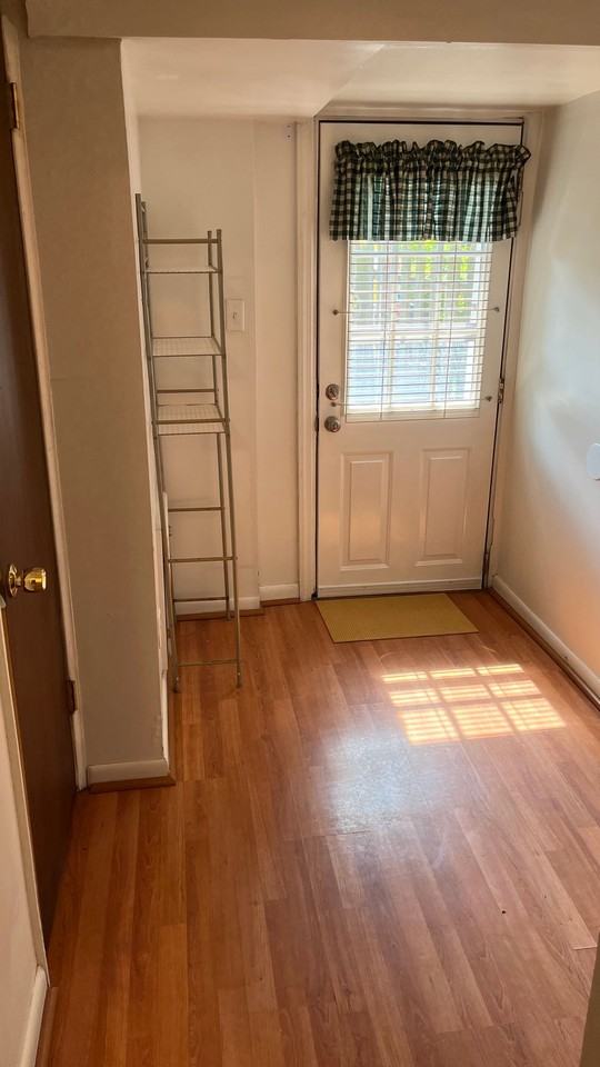 14 Lower Oak St - Photo 6 of 12