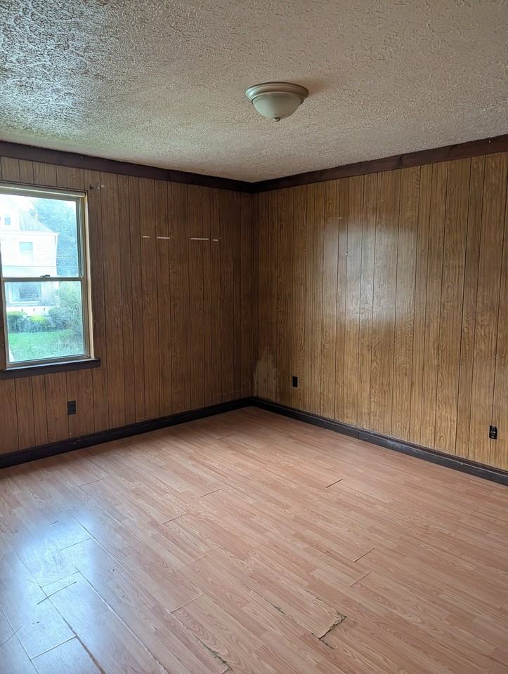 120 Custer Ave #2 - Photo 4 of 6