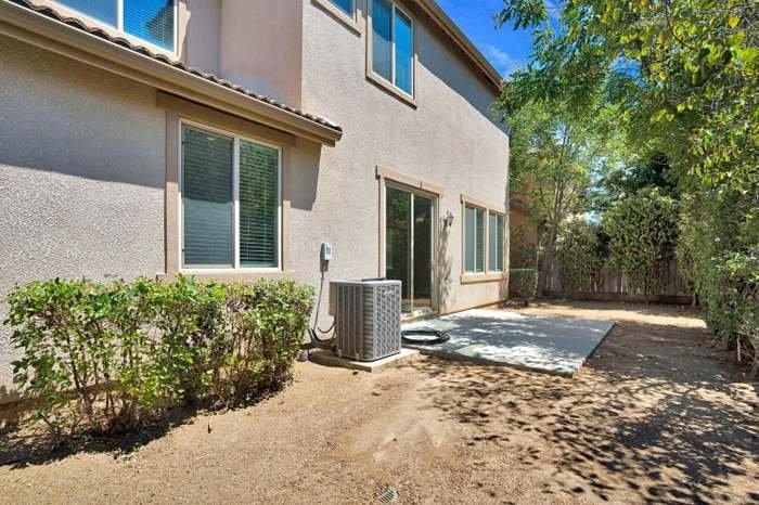 3270 Alps Ln - Photo 3 of 19