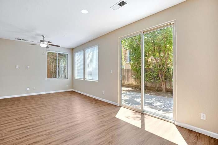 3270 Alps Ln - Photo 4 of 19