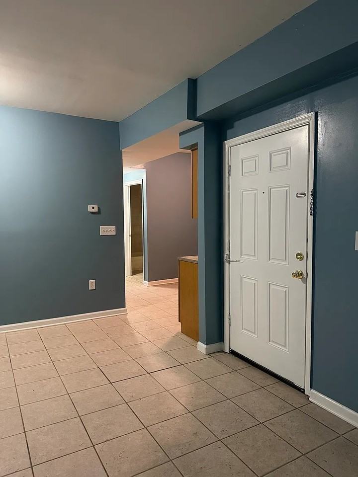 44 Astor St #2 - Photo 3 of 9