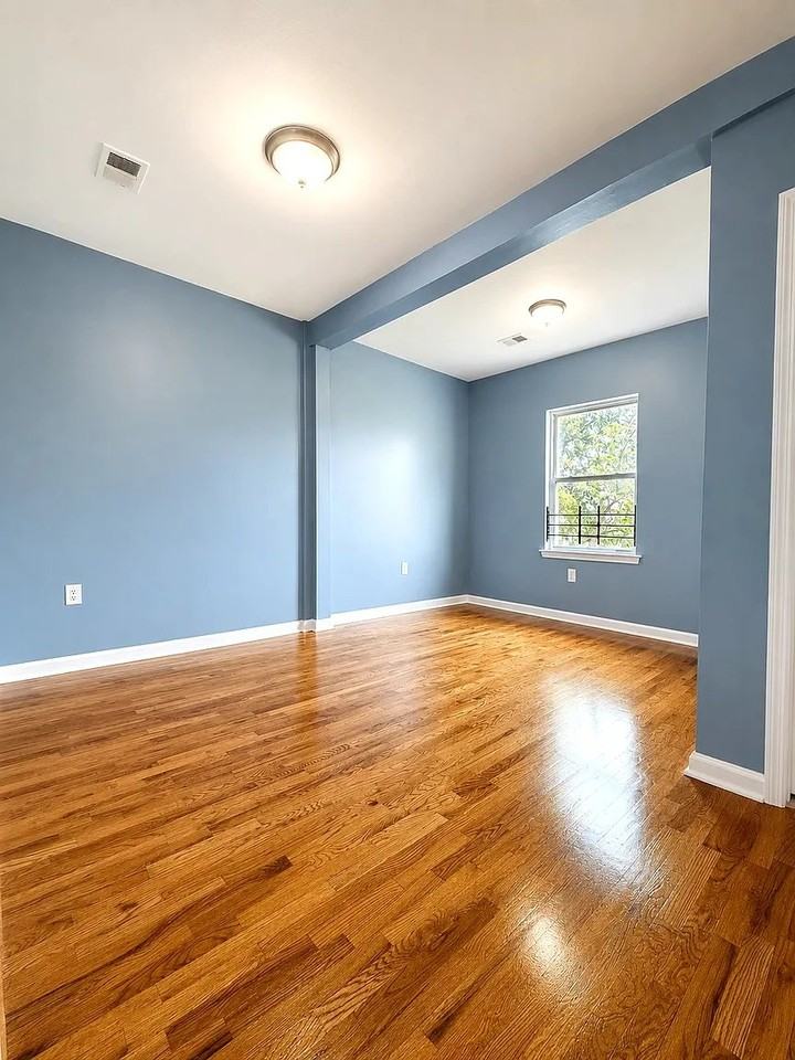 44 Astor St #3 - Photo 5 of 10