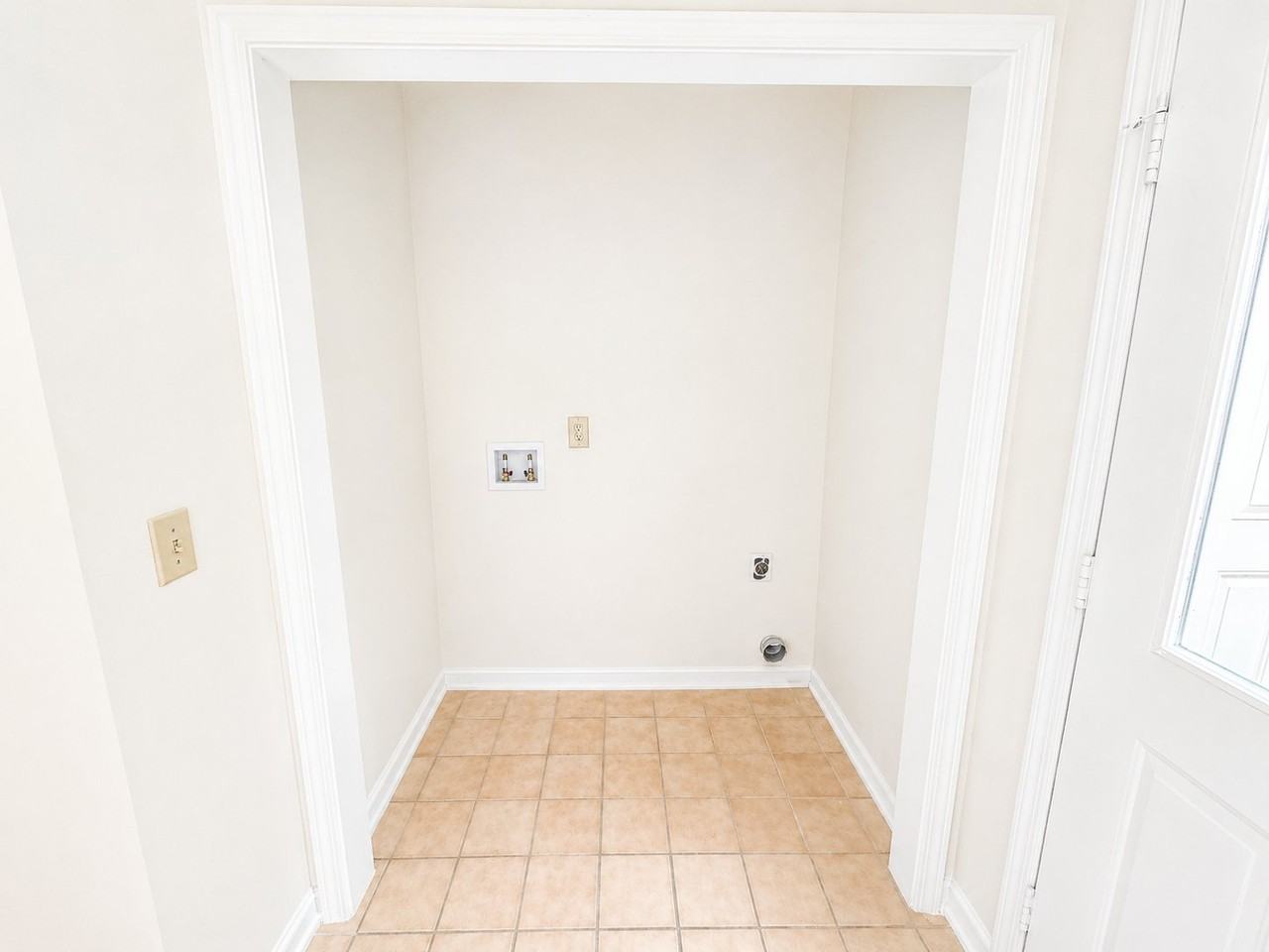 1323 Sweet Pine Dr - Photo 5 of 15