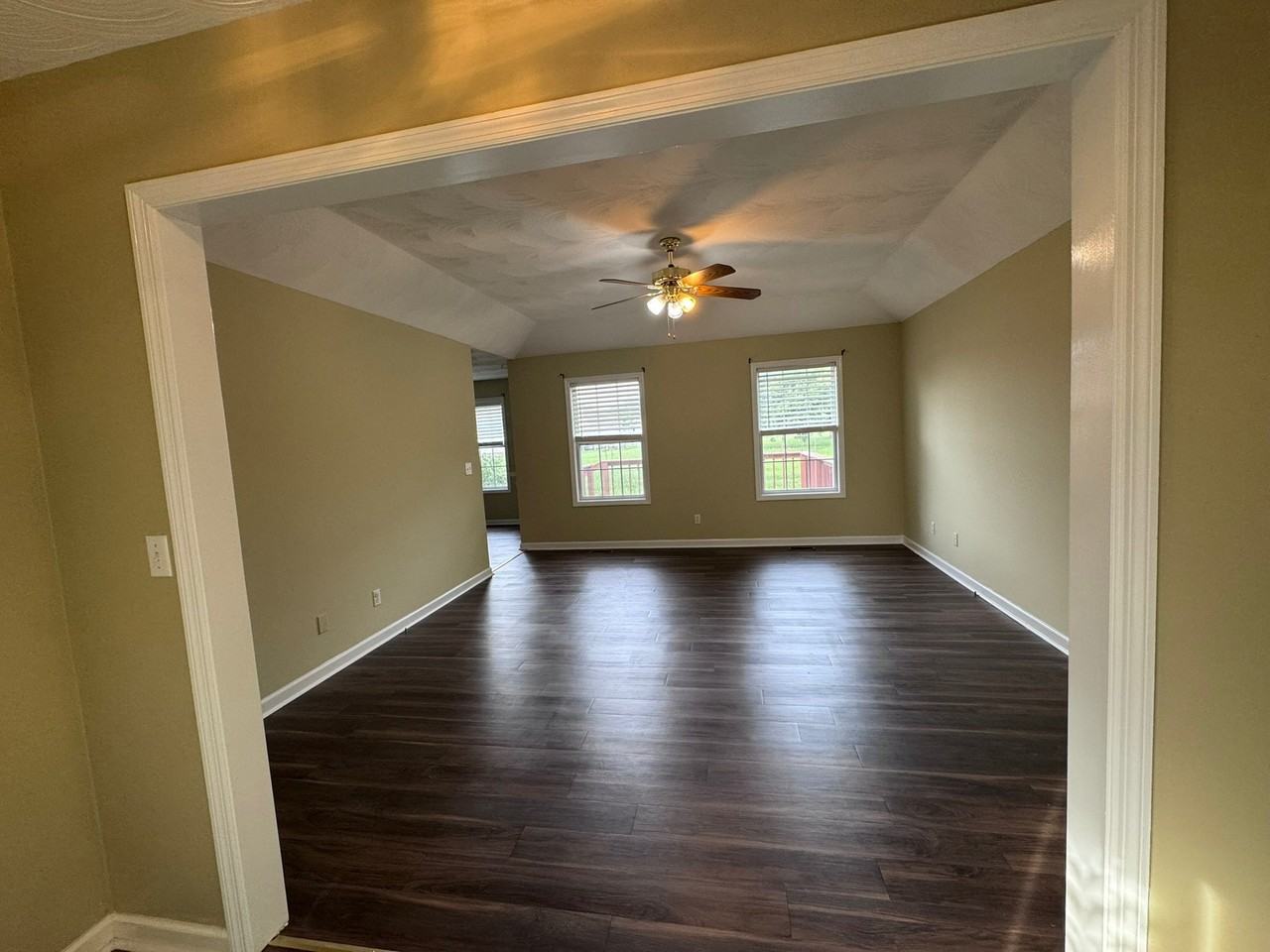 204 Boone Dr - Photo 2 of 19