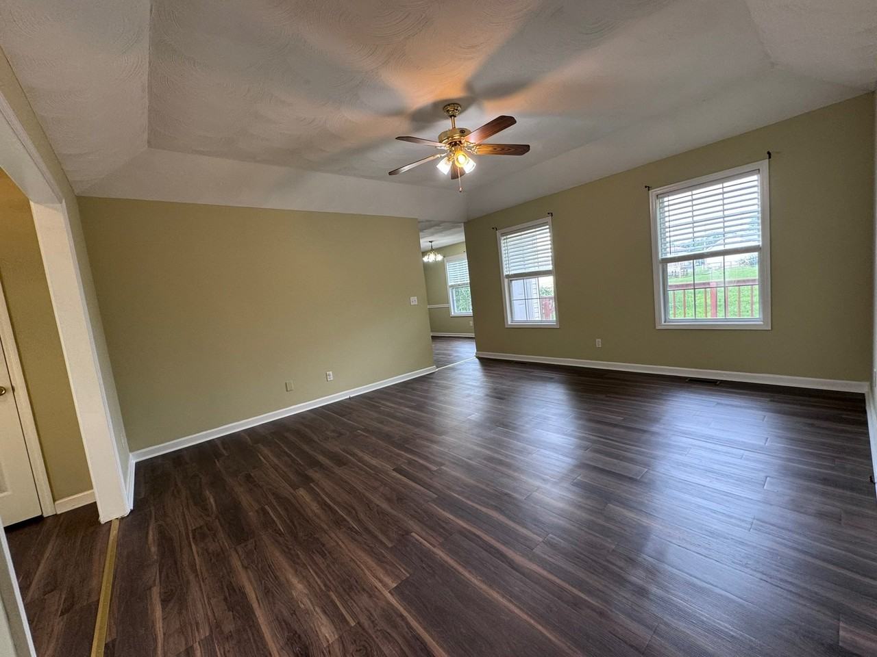 204 Boone Dr - Photo 3 of 19